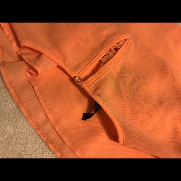 Salmon crochet top - Picture 6 of 6